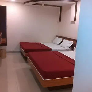 hotel-royal-garden-lodge.mysorehotels.org/